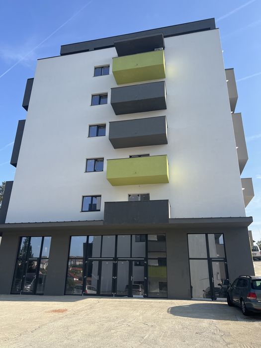 Spațiu comercial