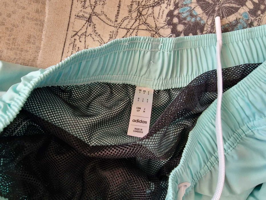 Adidas Спортни шорти 3-Stripes CLX IS2056 Електриков Regular Fit