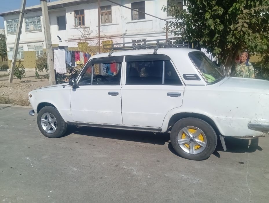 Vaz2101 sotiladi