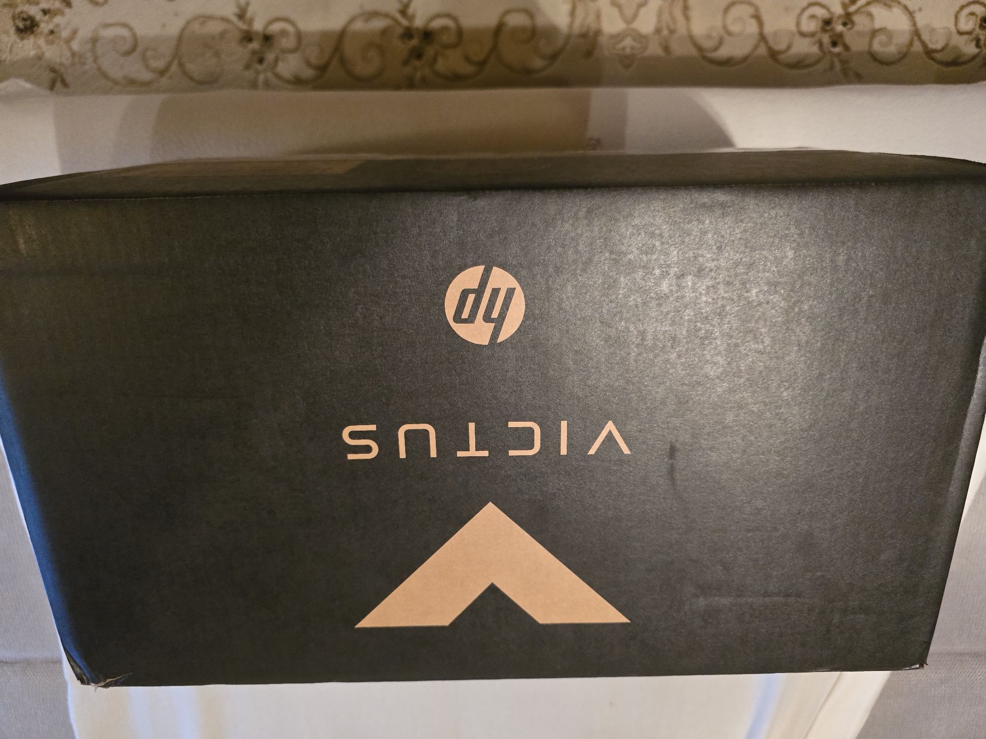 Vând Victus by 15l Gaming Deskop PC.