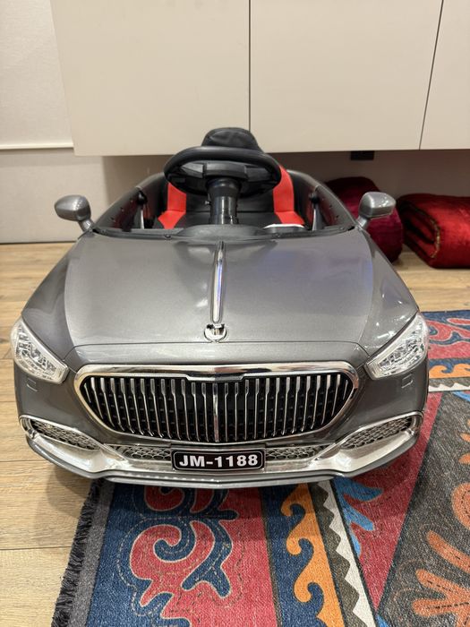 Продам машинку на пульте