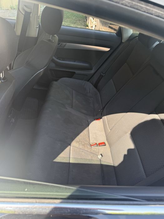 Vand audi a6 . Detali la telefon