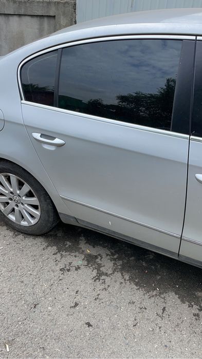 Dezmembrez o gama larga de vw passat b6