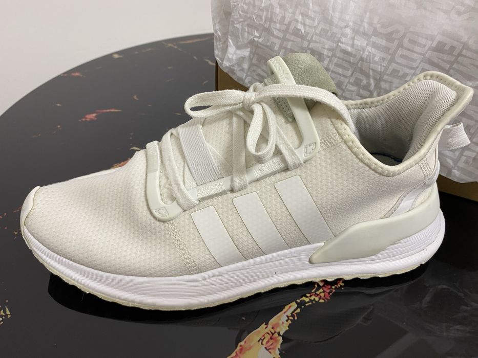 Adidasi ADIDAS marime 42,5