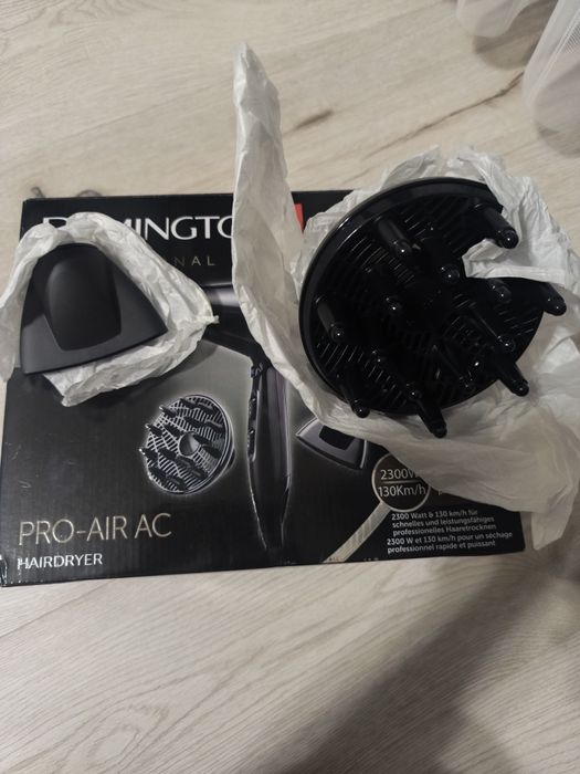 Сешоар за коса REMINGTON.