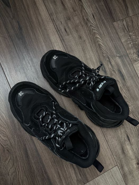 Balenciaga черни сникърси 38 номер