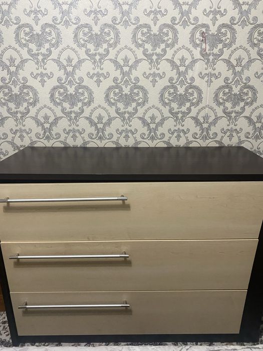 Комод в хорошем состояний бесплатно.