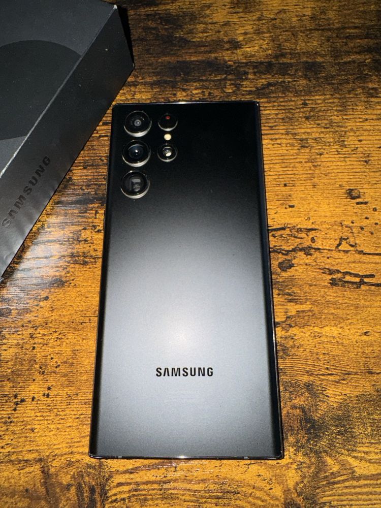 Samsung  Galaxy S22 Ultra