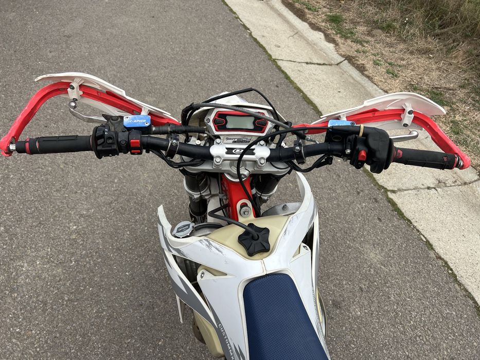 Vand Beta , 300 RR