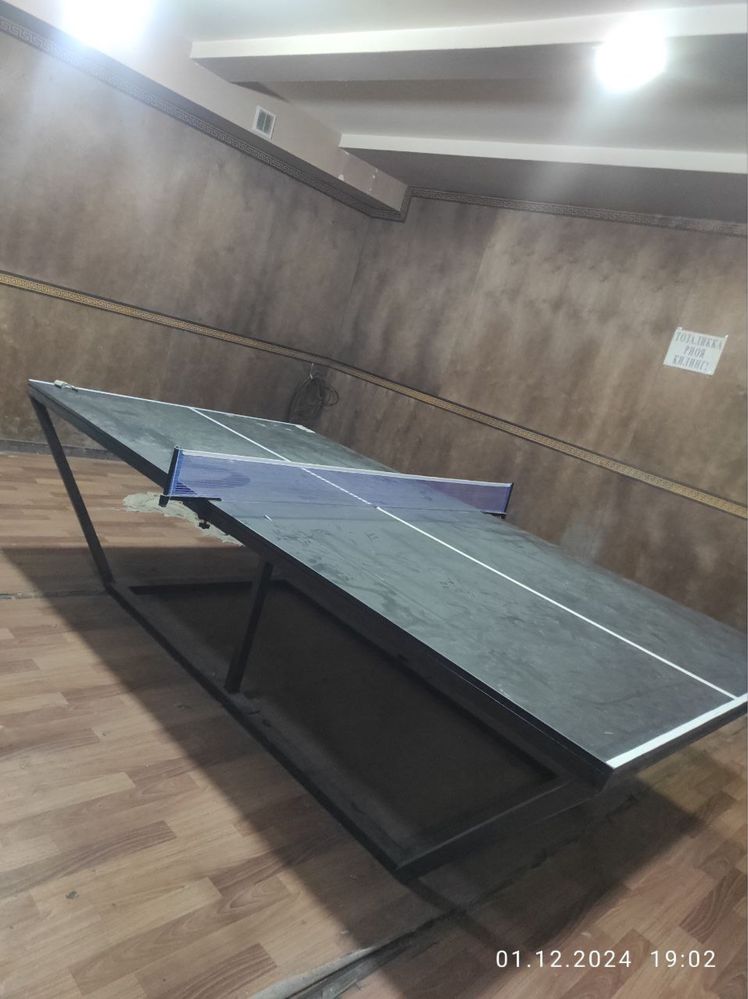 Stol tenis rakatka setkasi bilan