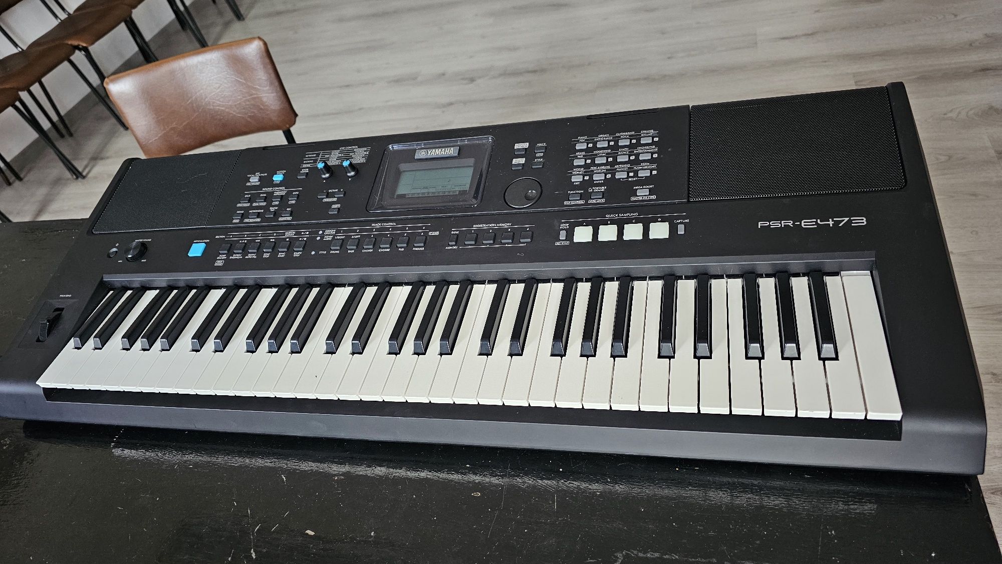 Yamaha PSR-E473 Синтезатор (пиано - аранжор с динамика)