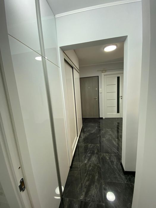 vand apartament mobilat si utilat !