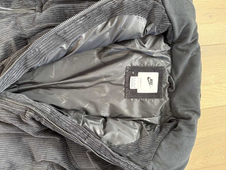 Оригинално дамско зимно яке NIKE, XS-S размер