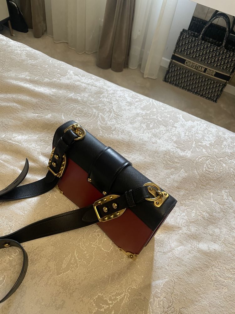 Geanta Prada originala ! Impecabila
