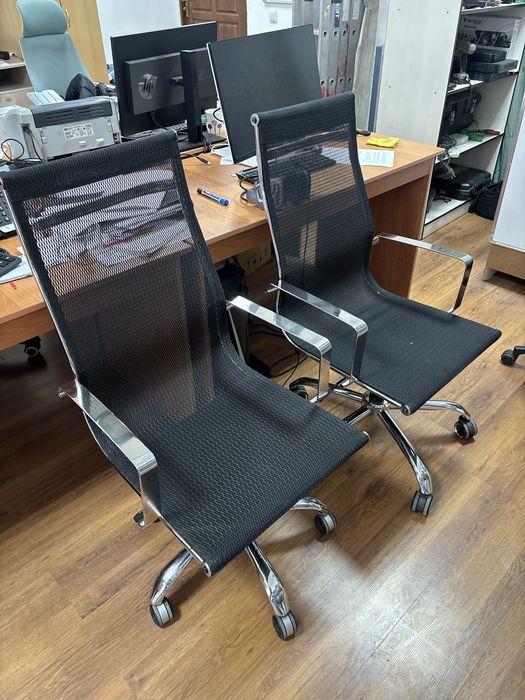 Офисные кресла. Металлические