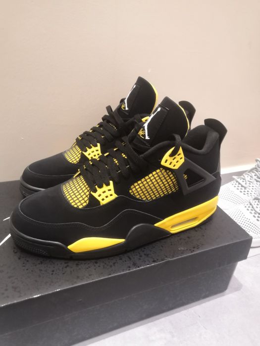Air Jordan 4 “Thunder”