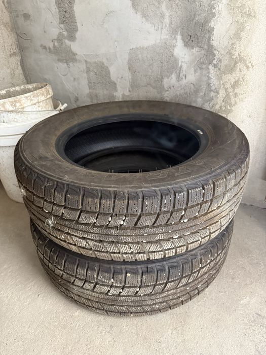 Резина зимняя 225/65/17 2 шт