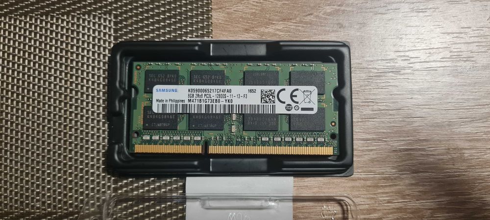 Memorie RAM laptop Samsung 8GB DDR3L 1600MHz PC3L-12800S M471B1G73EB0