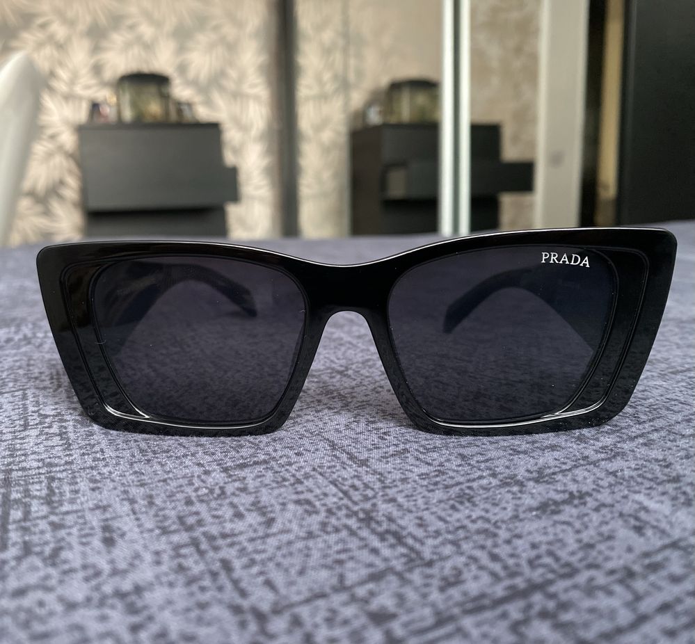 Ochelari de soare Prada