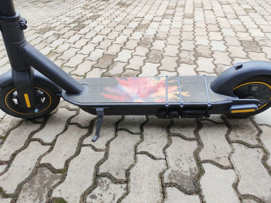 Trotineta electrica NINEBOT KickScooter MAX G30E II, 10 inch, pliabila