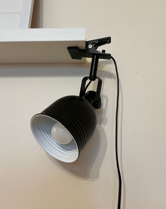 Vând lampă / veioză cu clemă THEODOR (Jysk) – cu bec Philips inclus