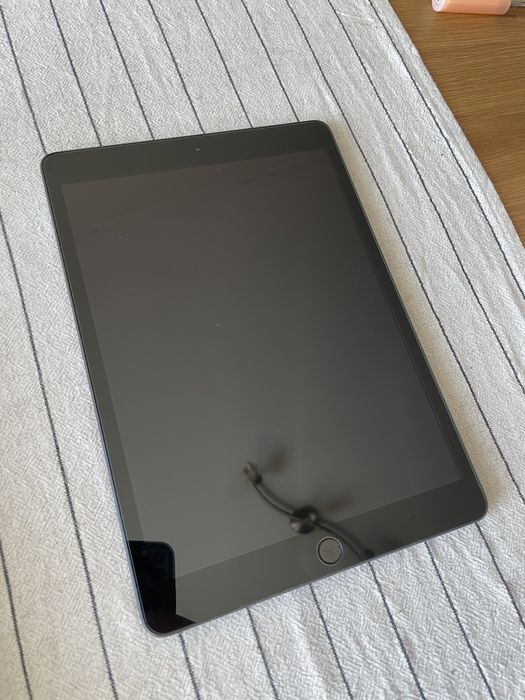 iPad 7 - 2019г (128 GB, WiFi) + Apple Pen