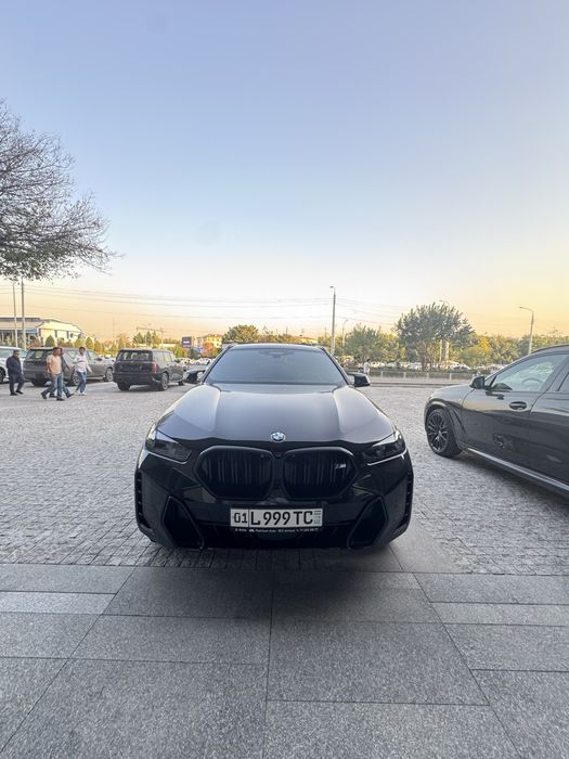 BMW X6 M60i xDrive