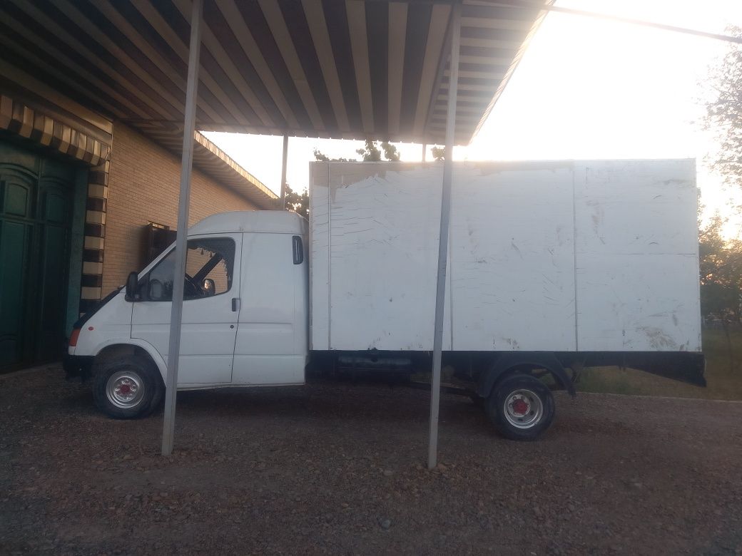 Ford sotiladi  yilli 92