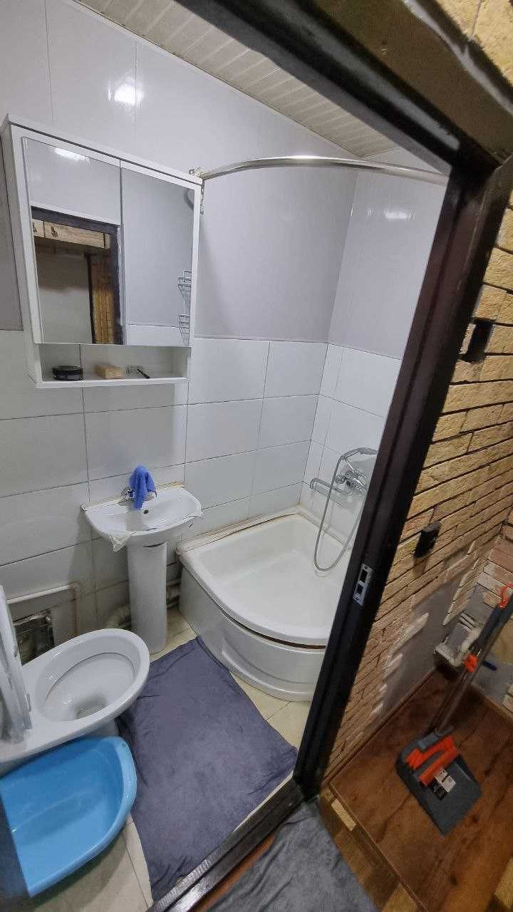 Лисунова 3 Авиасозлар 1/2/4 Общежитие 16 кв.м ванна туалет есть Чистая