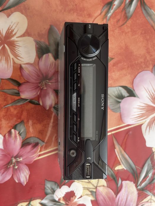 Vand PLAYER AUTO SONY DSXA210UI folosit foarte putin. Ca nou.