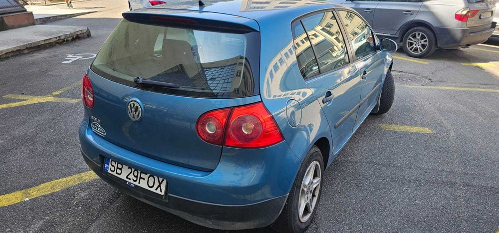Vand URGENT VW GOLF 5 an 2005 stare buna de functionare 160000 km