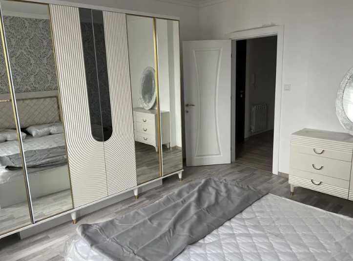 Дава се под наем Двустаен апартамент в Пловдив, Остромила - 60 кв.м за 375 € - Снимка #1