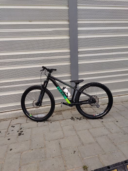 Bicicleta hardtail/dirt jumper cube acid 260