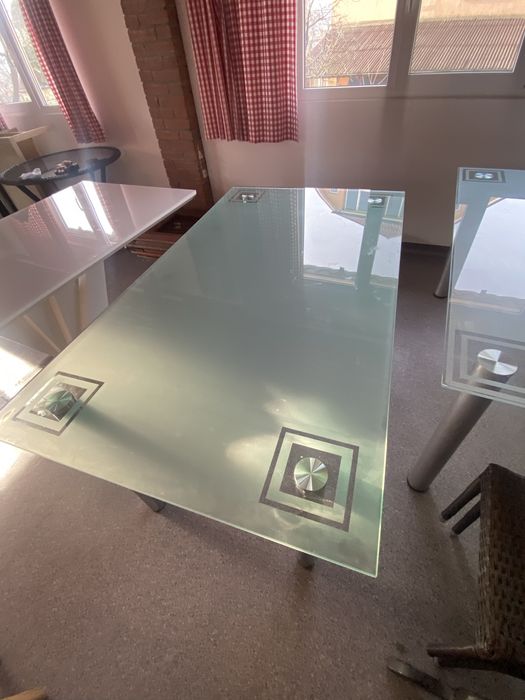 masa  de sticla pt bucatarie sau terasa , blat de sticla