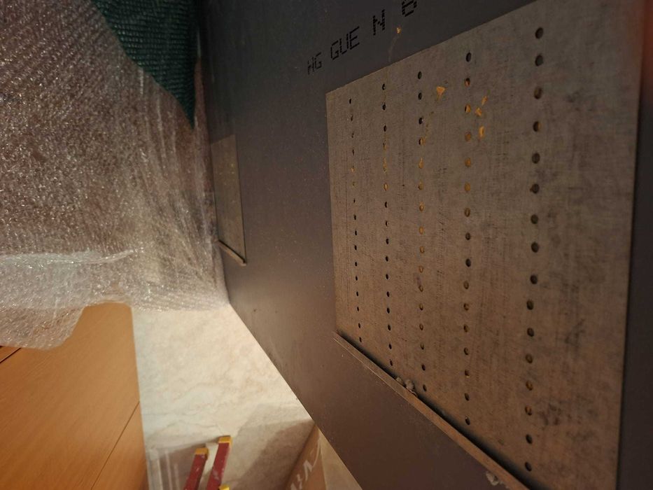 Vand Lustre, Farfurii decorative