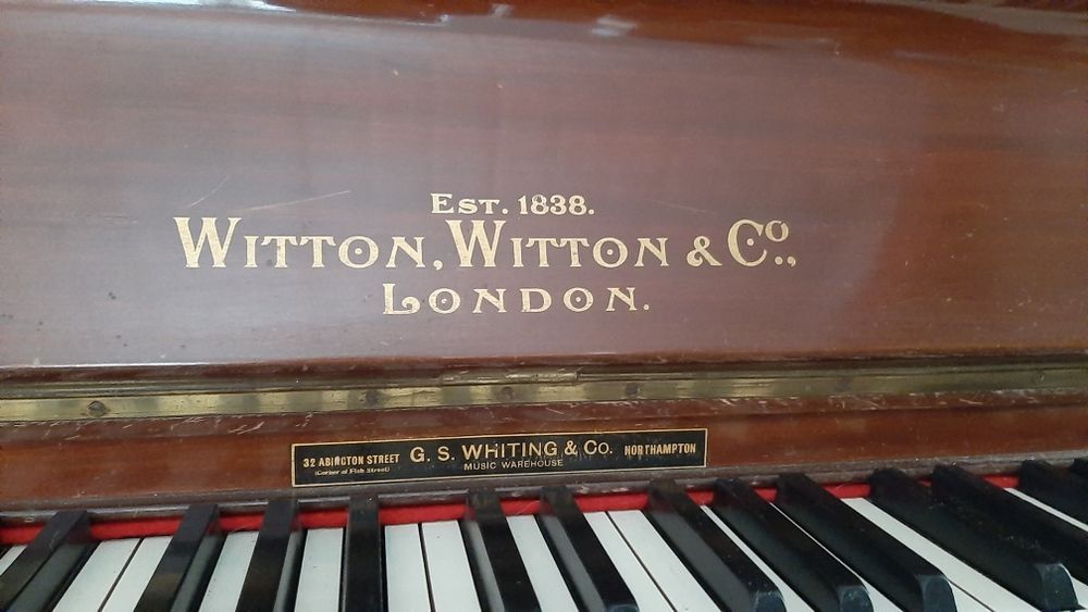 Pian vechi de colectie de aproape 200 ani vechime anul 1838