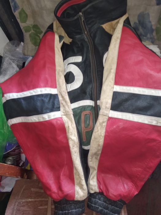 Куртка кожаная продам