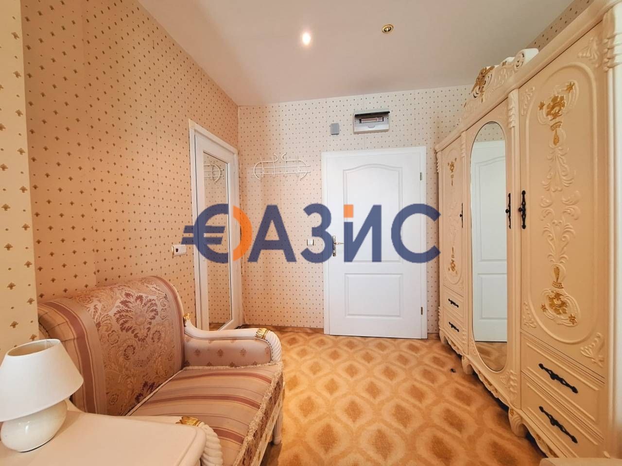 Продава се Едностаен апартамент в к.к. Елените - 38 кв.м за 1172 €/кв.м - Снимка #2