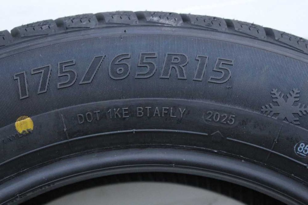 Anvelope iarna noi 175/65R15, 84H, RoadX, DOT 2025