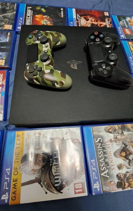 Vând play station 4 pro