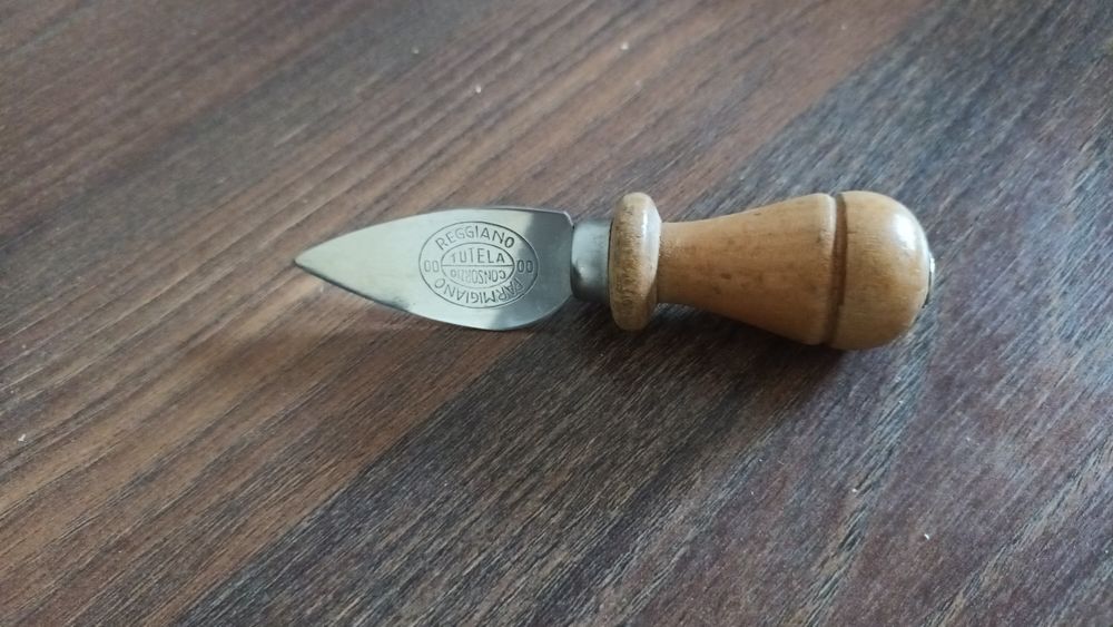 Cutit de branza cuțit de Parmigiano Reggiano