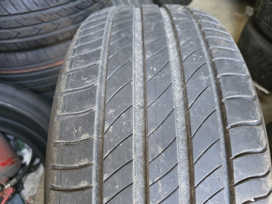 Anvelope vara 225 50 17