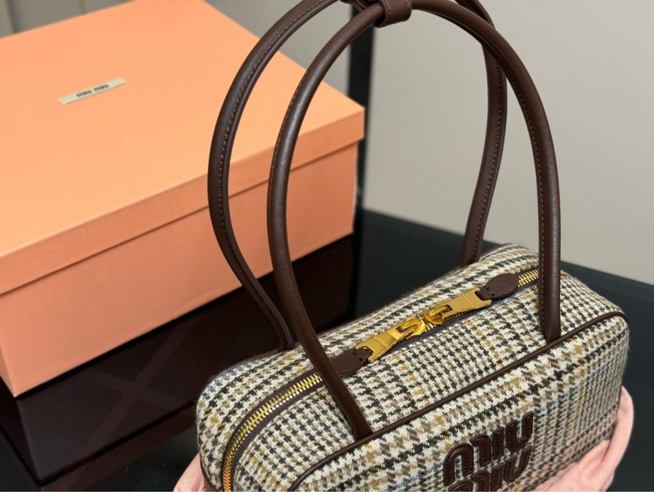Geanta miu miu 28,34