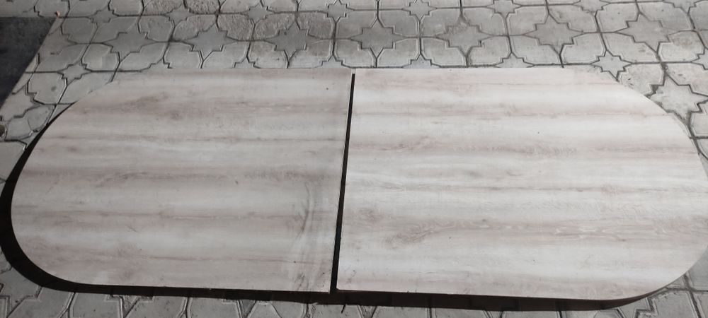 Продается овальный стол