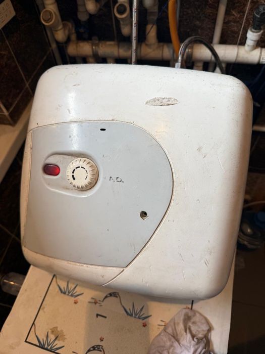 Водонагреватель Ariston