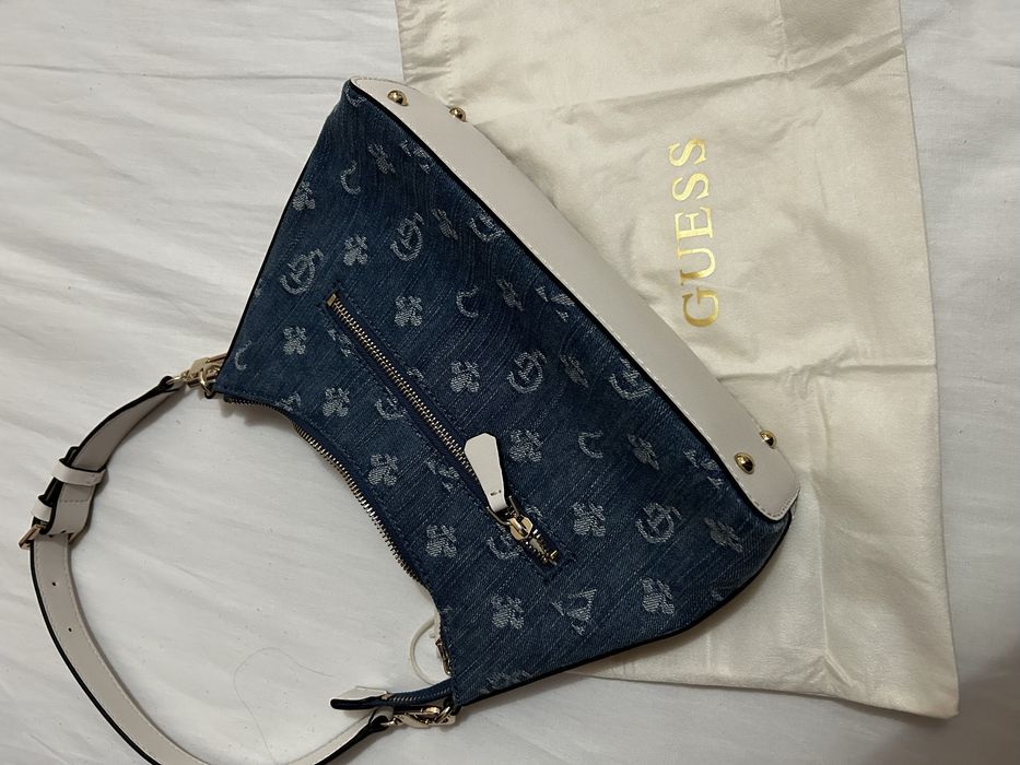 Geantă Guess de umăr