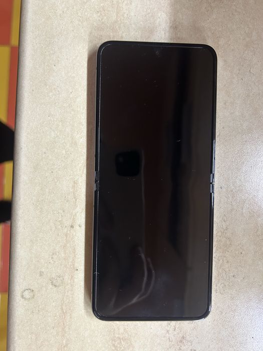 Samsung  Galaxy Flip5