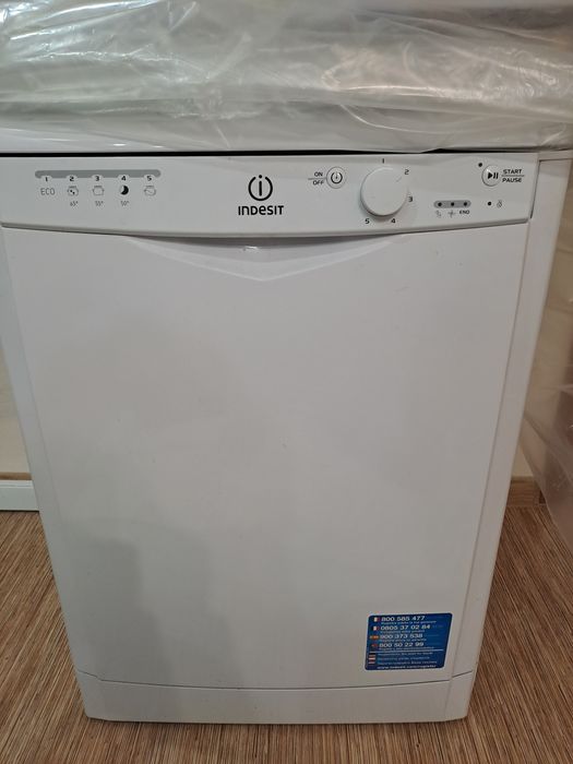 Продам посудомоечную Indesit