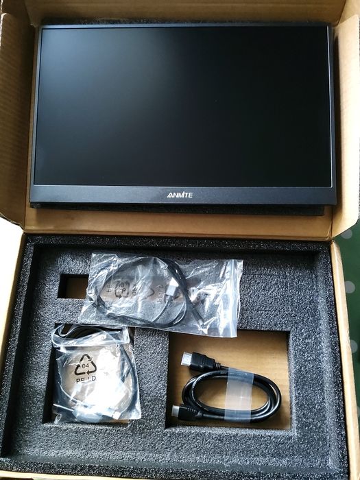 Monitor portabil de 15,6