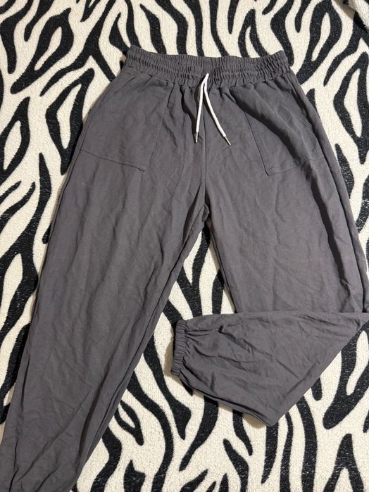 Продам женскую одежду